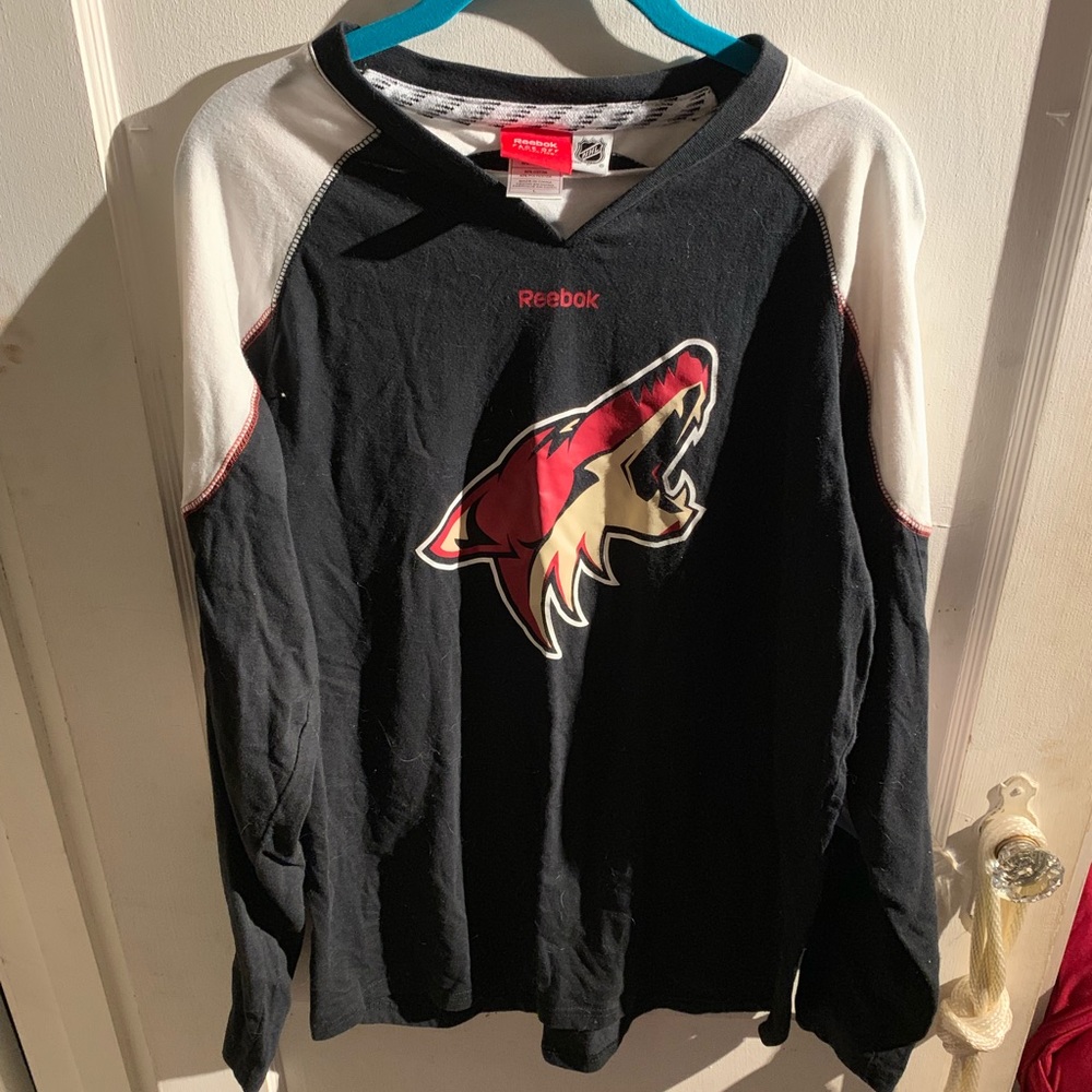 ARIZONA COYOTES shirt